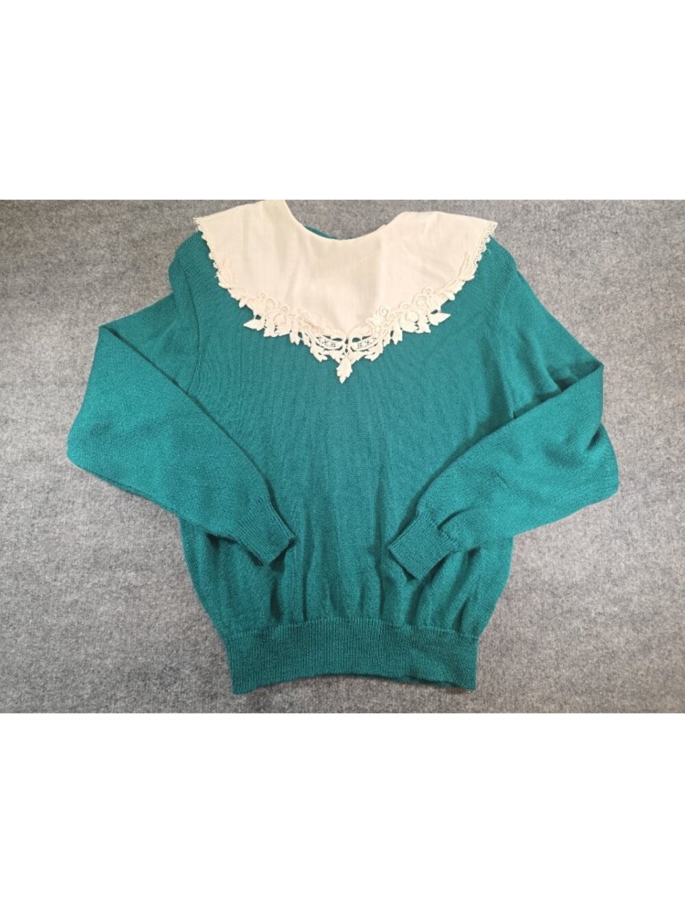 Vintage Southern Lady Womens Size Large Sweater Lace Sailor Collar Applique